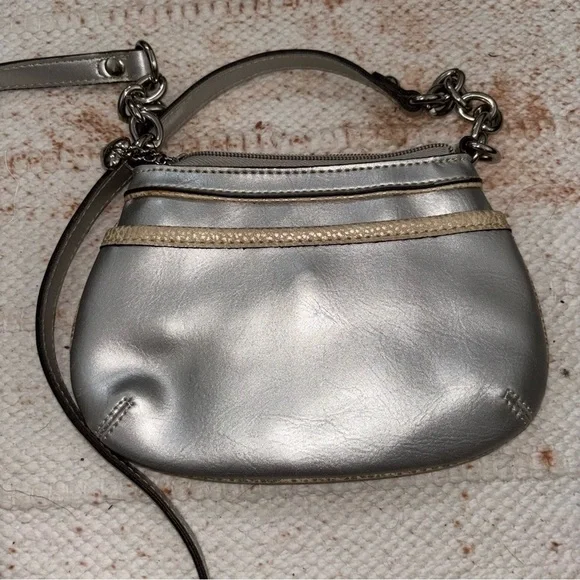Kathy Van Zealand Silver Designer Women's Crossbody Bag - Picture 3 of 6